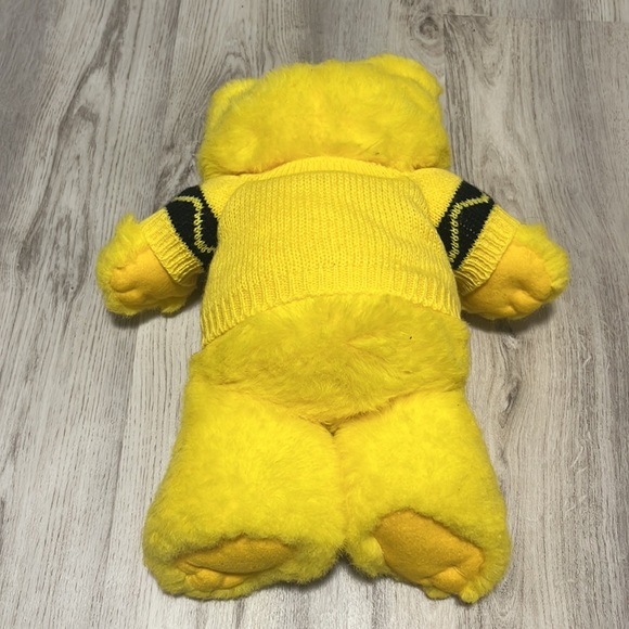 Vintage 1986 Crayola Bear Yellow Plush Brinney And Smith Heartline 13 Inches - Picture 4 of 5